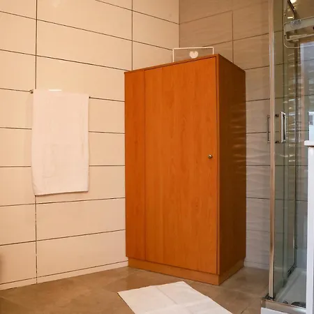 Daire Torrinha & Sa *